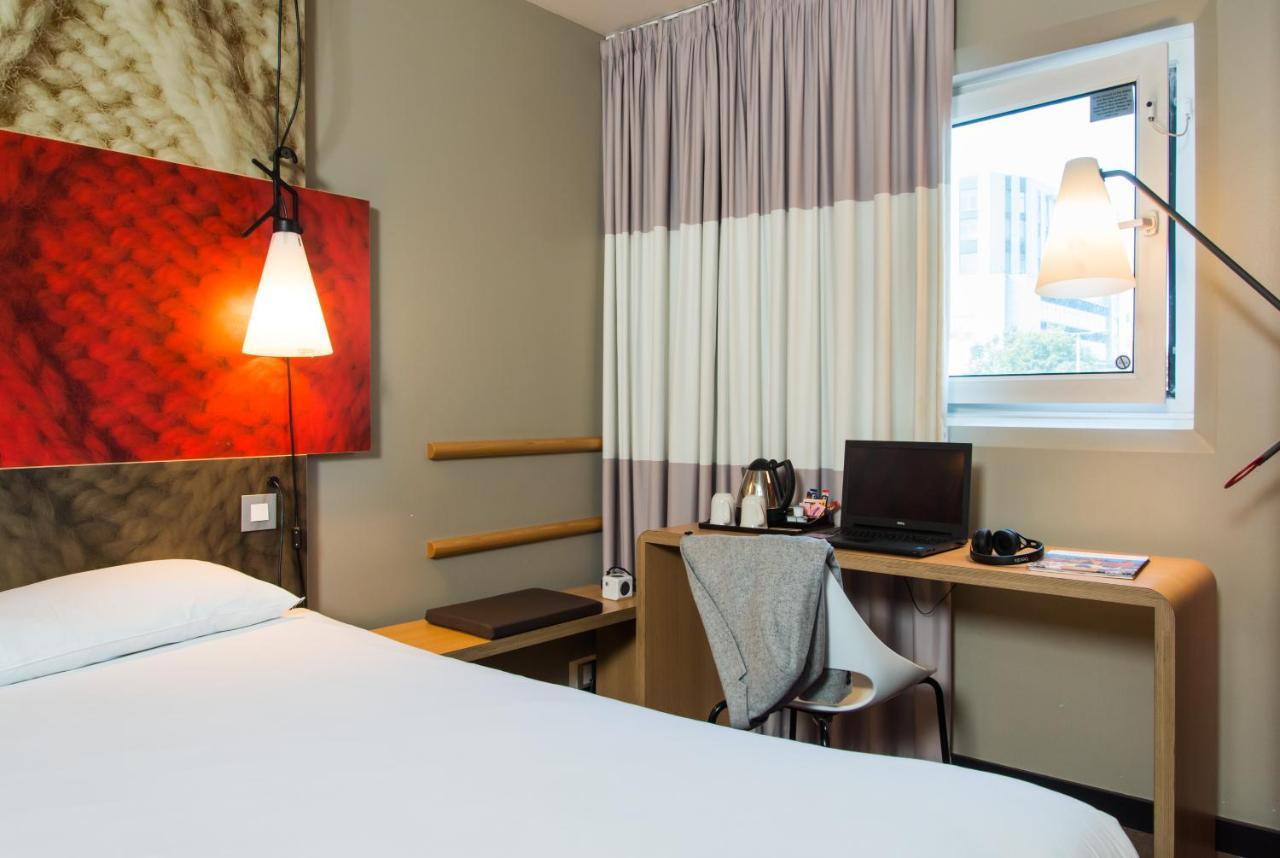 Ibis Лестер Экстерьер фото