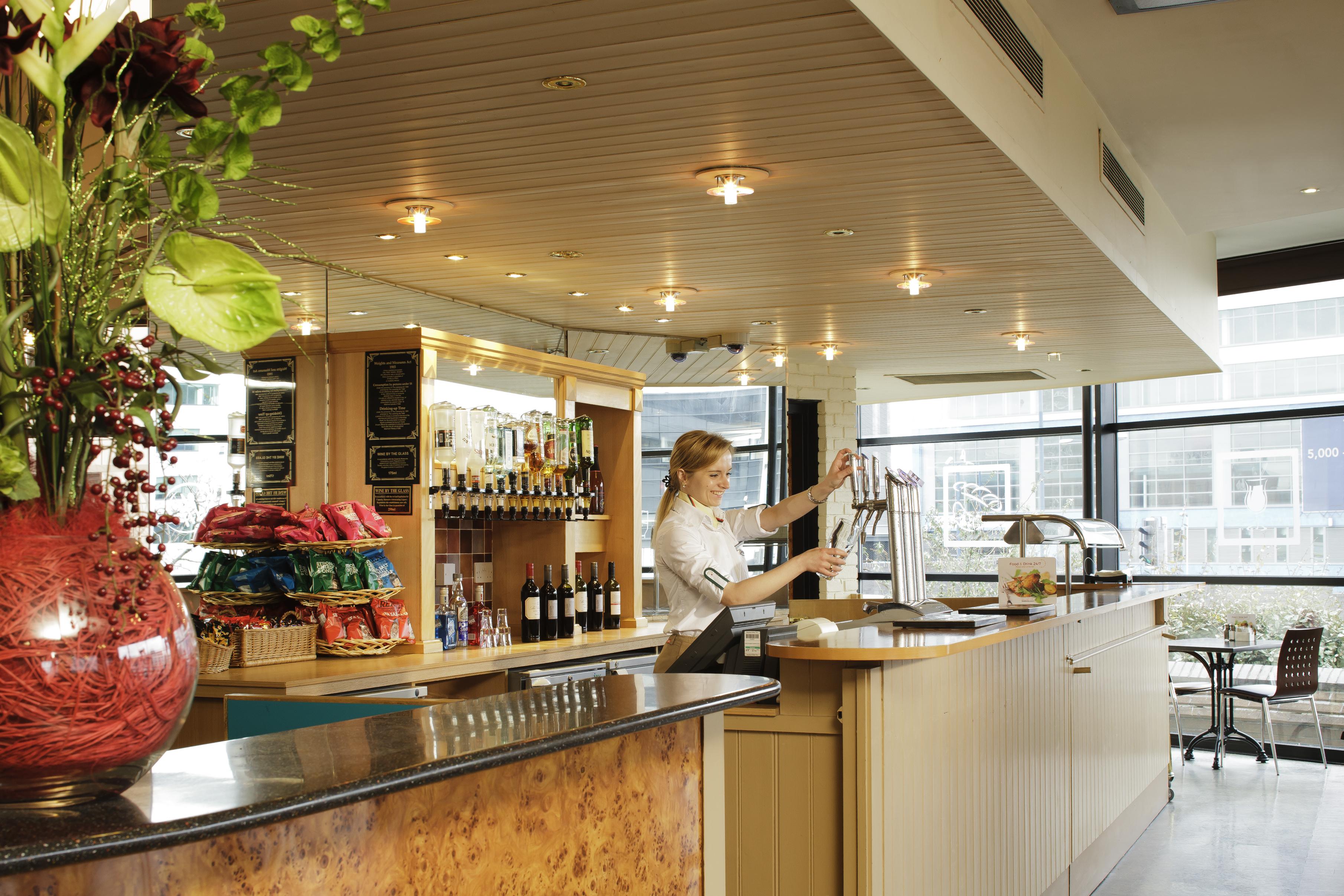 Ibis Лестер Экстерьер фото